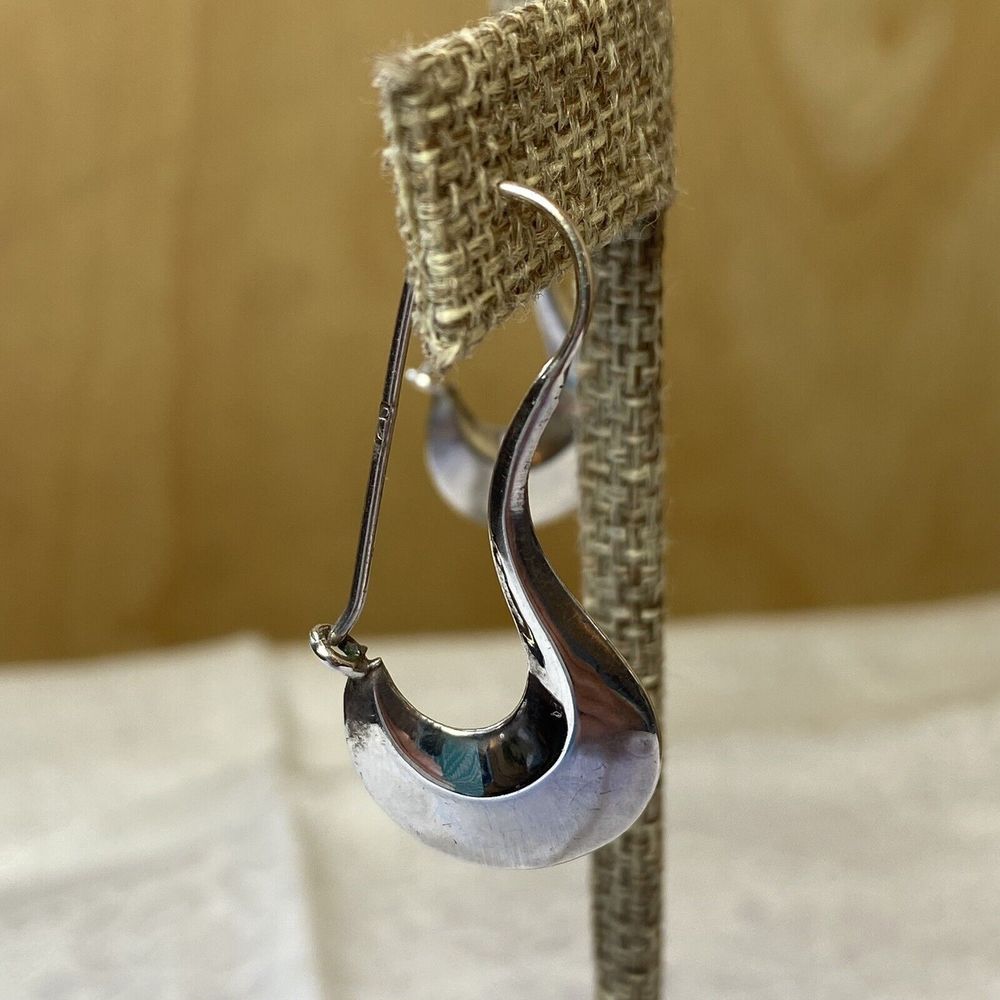 Vtg Earrings 925 Shiny Silver Oblong Abstract Long Dangling Puffy Geometric Hoop - Picture 2 of 12
